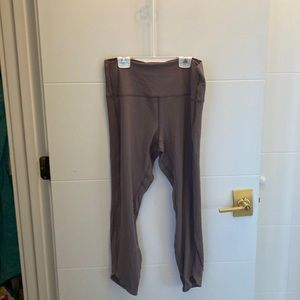 Never worn, no tags Lululemon align cropped leggings color is mauve